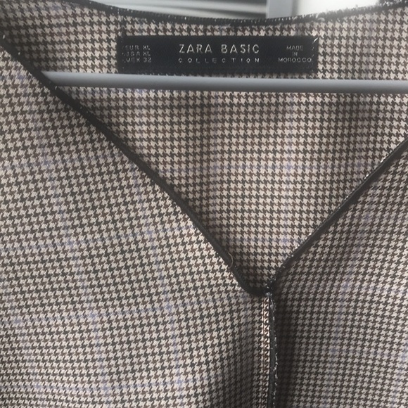 Zara loose fitting blouse with wrist tie - Picture 3 of 8